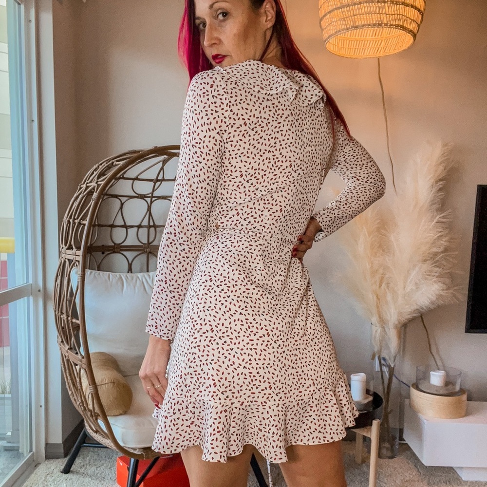 Lucy Paris White Long Sleeve Printed Wrap dress - Picture 5 of 12
